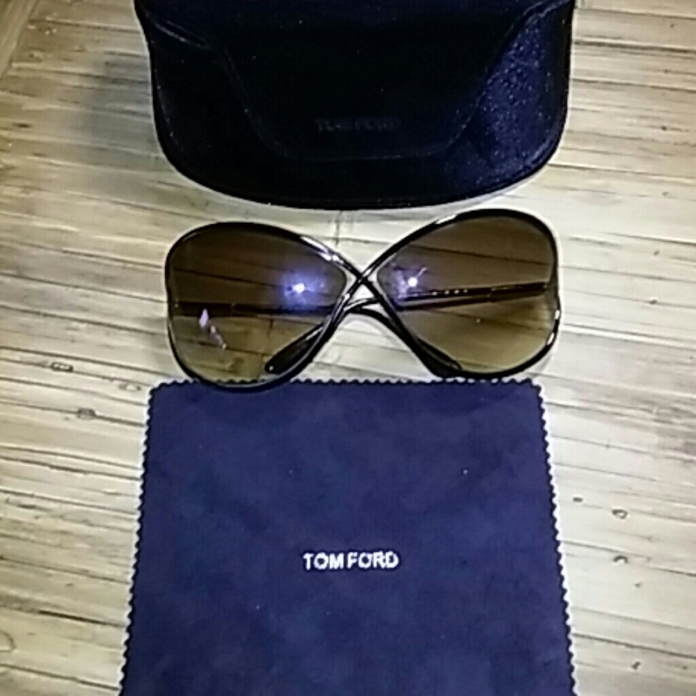 Tom Ford Suglasses w Original Case